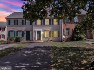 28 Cranfield Ct, Elizabethtown, PA