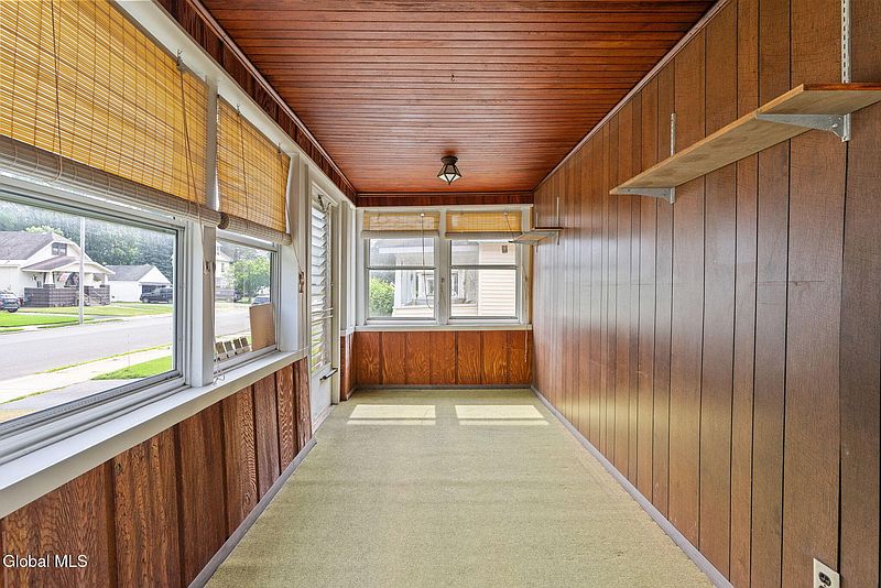 3rd image of 2780 Campbell Avenue