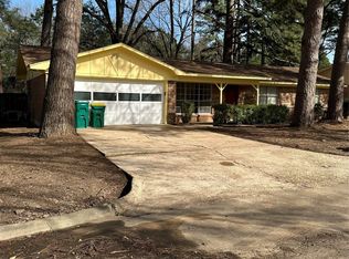 22 Holly Ln, Texarkana, TX 75503