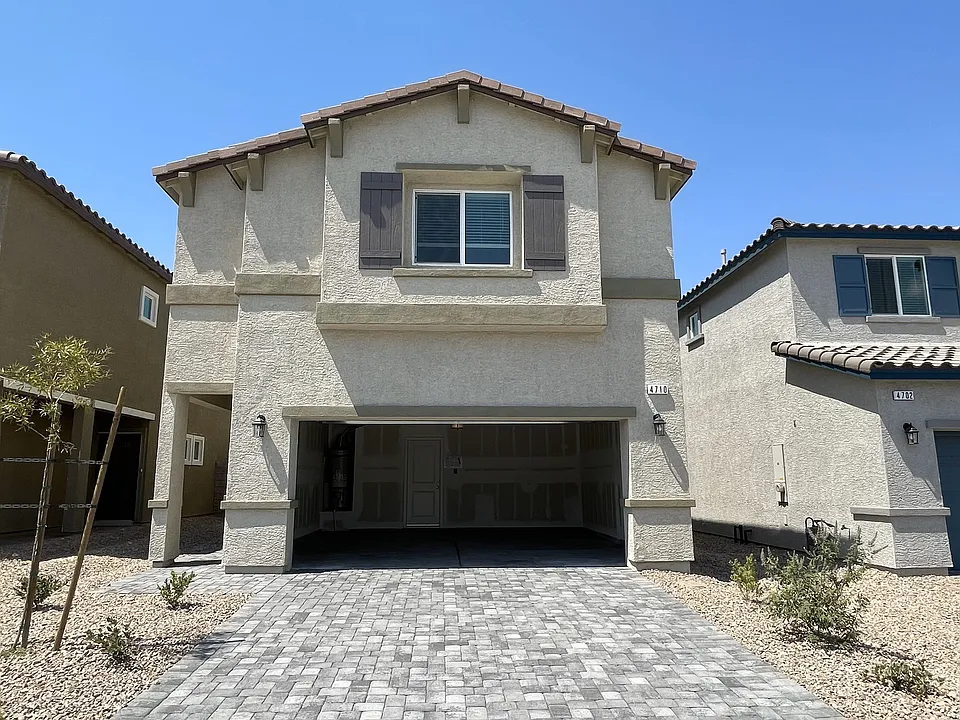4710 Arctic Cliffs Ave