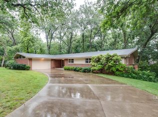 1803 Arrowhead Ln, Godfrey, IL 62035