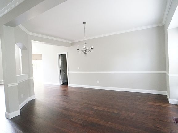 4th image of 321 Forest Bend Dr