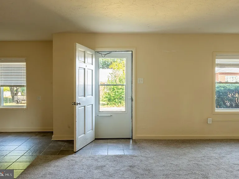 108 Martin Dr — Photo 15
