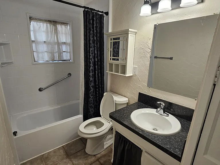 416 Hayes Ct — Photo 7