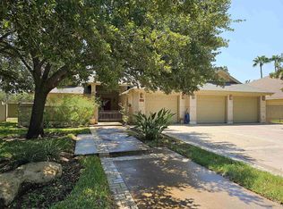 1215 Lyles Loop, Laredo, TX 78045