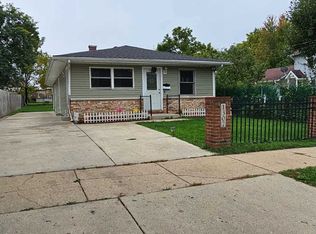 1307 Dearborn Ave, Aurora, IL 60505