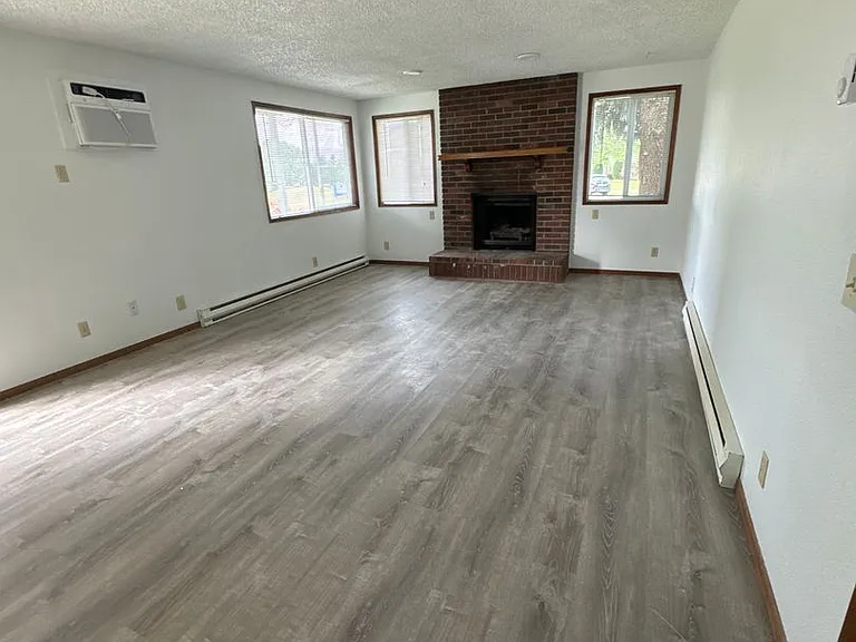 339 Chase Ave — Photo 2