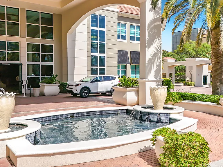 610 W Las Olas Blvd #1819N — Photo 5