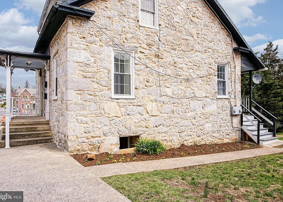 17 N Artizan St, Williamsport, MD 21795 Zillow
