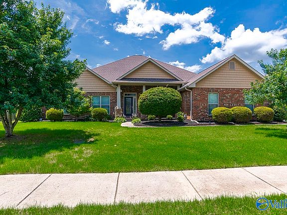 2nd image of 220 Maplebrook Dr