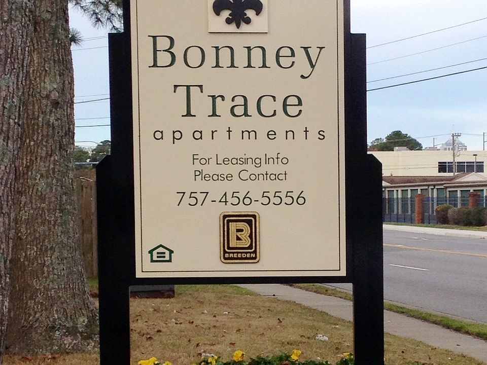 1st image of 109 Trace Ct
