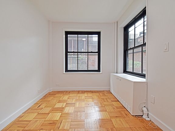 5th image of 325 Clinton Ave APT 1A
