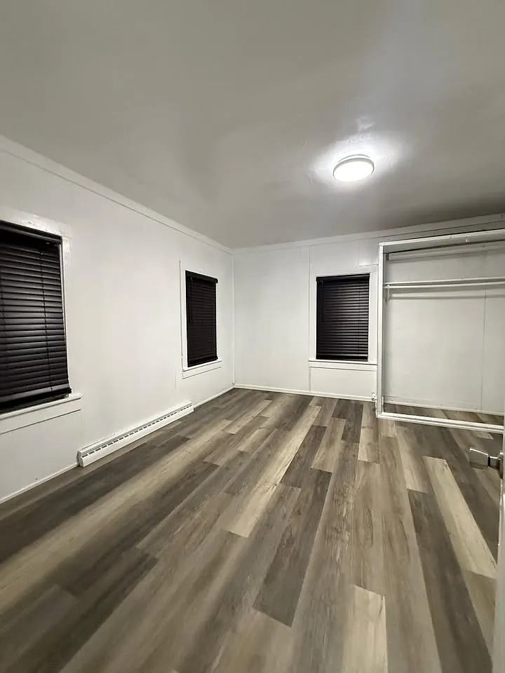 3 bed, $1,500 — Photo 4
