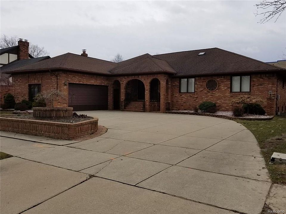 1st image of 25729 Wilson Dr