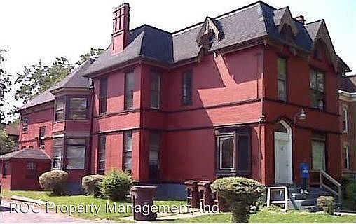 2nd image of 15 Phelps Ave APT 4