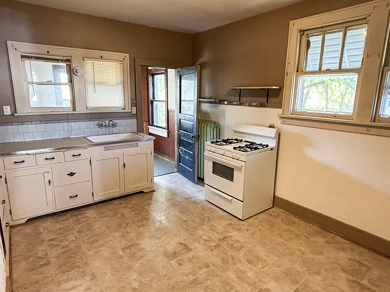 812 W Virginia Ave — Photo 12