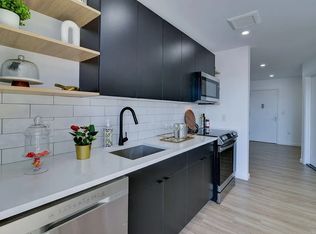 557 Market St #1, Newark, NJ 07107