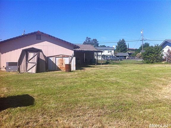 3rd image of 4048 Teton Ct