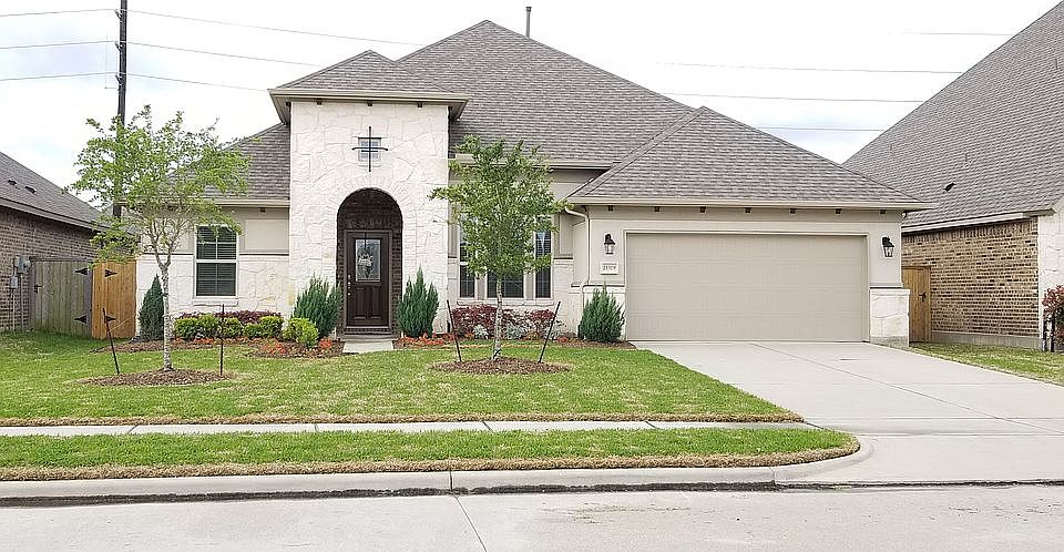 21319 Crested Valley Dr
