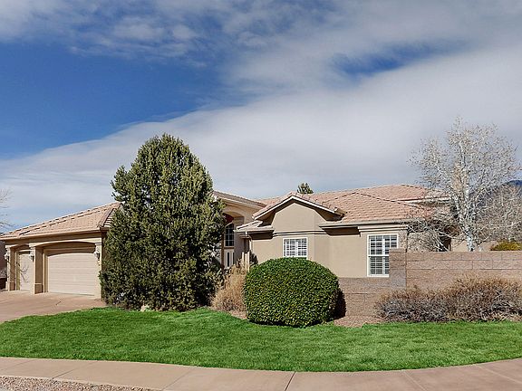 2nd image of 5401 Cortaderia Pl NE