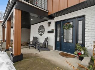 908 Gleneagles Dr, Kamloops, BC V2E 1K3