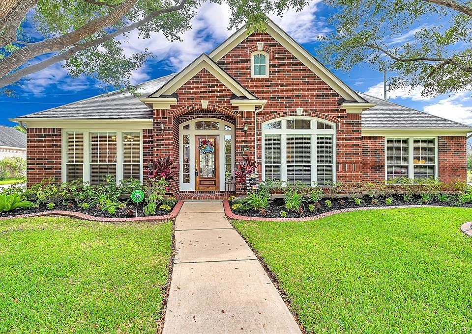1st image of 1102 Waterside Estates Cir