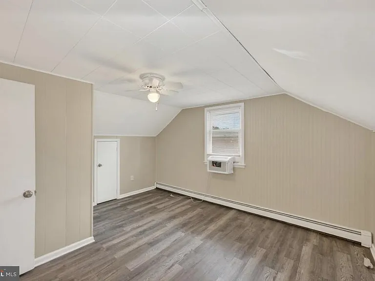 135 Keswick Ave — Photo 13