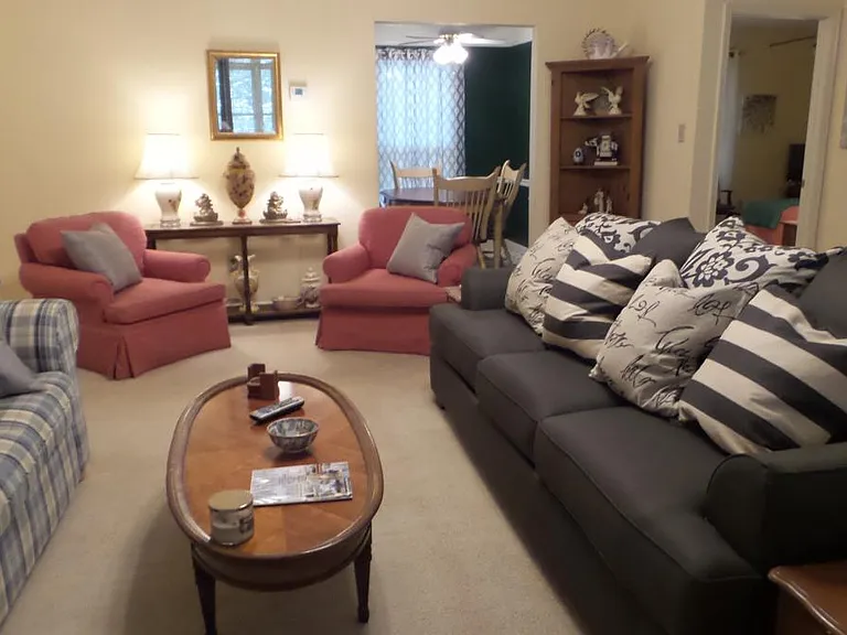 285 Fairlane Dr — Photo 5