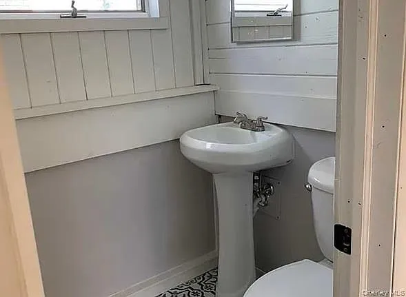 98 North Rd — Photo 9