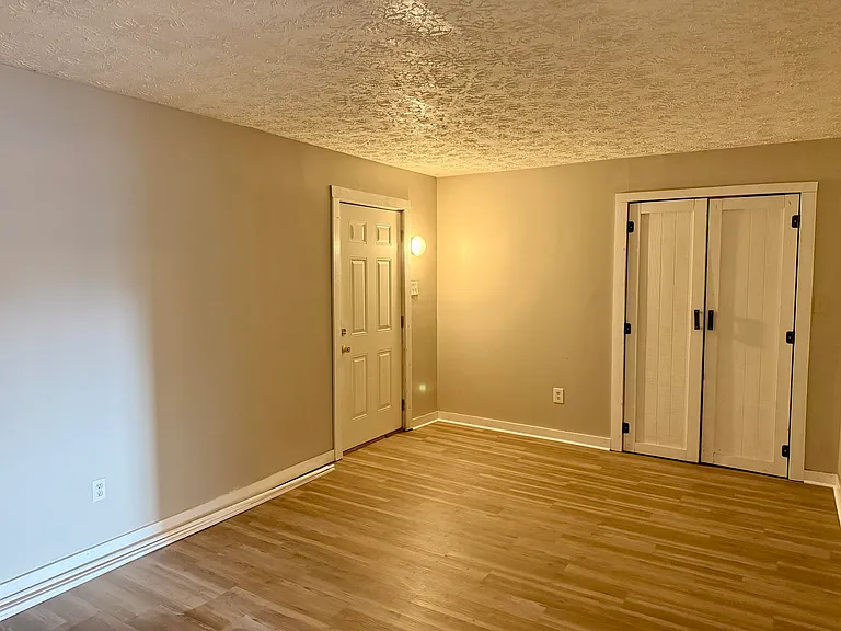 51 Shields Ln #4 — Photo 12