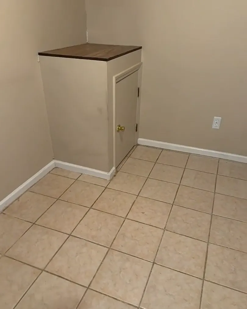 Studio, 600 sqft, $2,479 — Photo 2