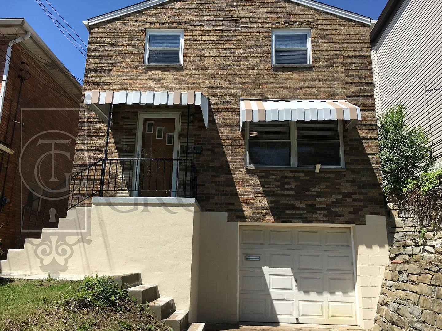 2216 Saranac Ave photo 1