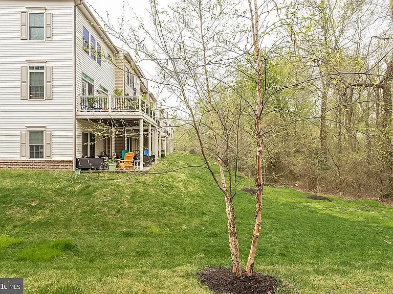 7451 Burnside Way — Photo 34