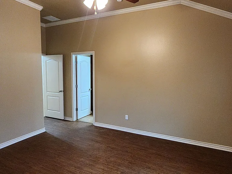 4701B Passion Flower Blvd — Photo 9