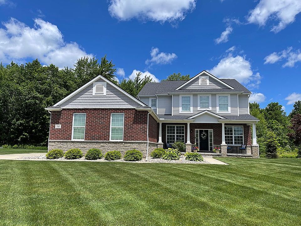 2nd image of 765 Wynstone Cir N
