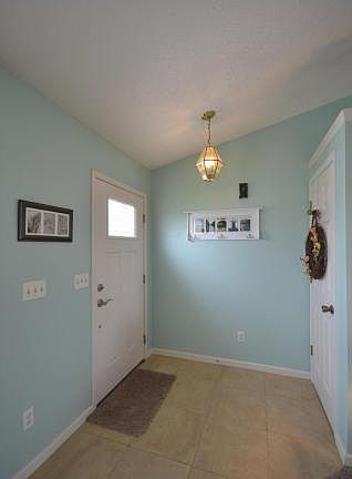3rd image of 928 Military Dr