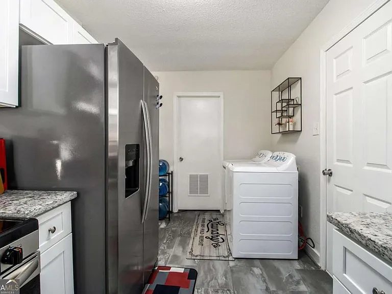 3367 Misty Valley Rd — Photo 4