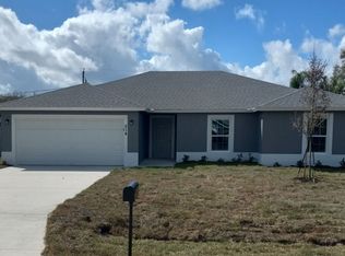 214 SE Lakehurst Dr, Port Saint Lucie, FL 34983