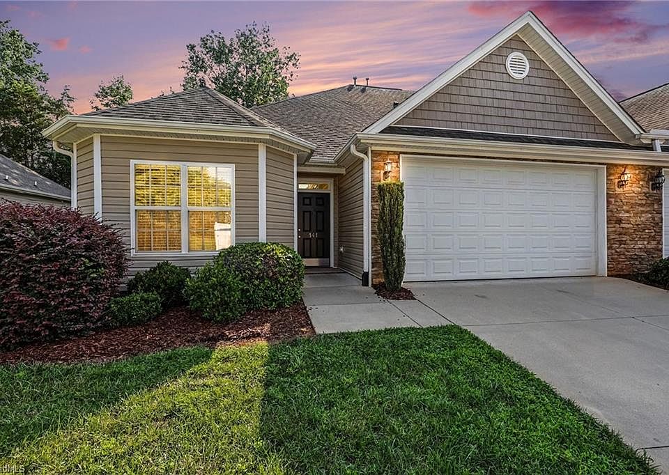 1st image of 141 Chestnut Bend Dr