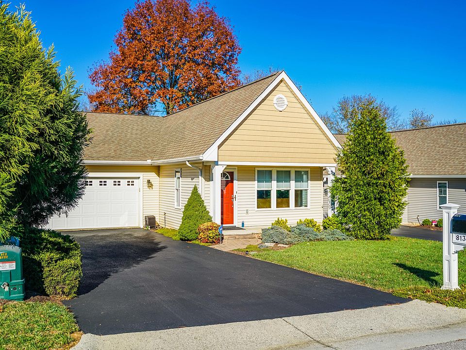 1st image of 8136 Golden Oak Ln