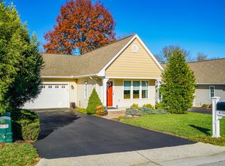 8136 Golden Oak Ln, Roanoke, VA 24019