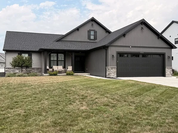 6840 S Lamplighter Dr, Saginaw, MI 48603