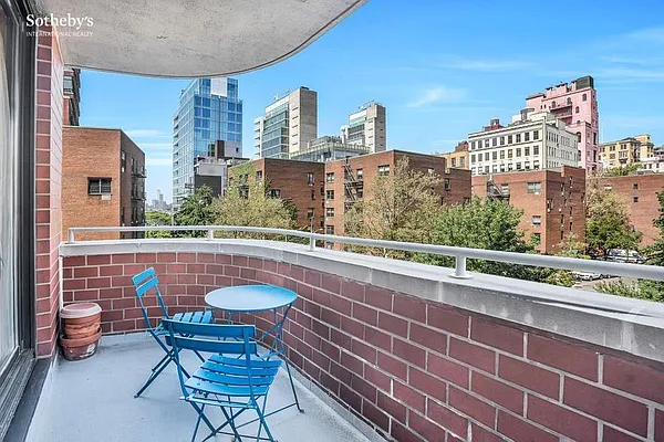 Sold by Sotheby's International Realty | media 26