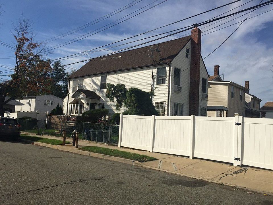 2nd image of 16105 119th Dr