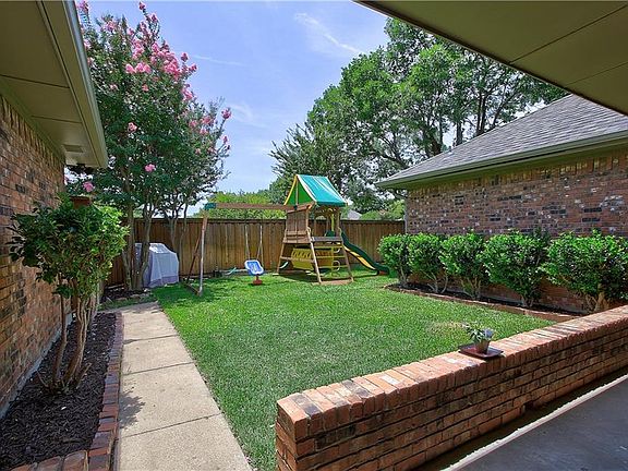5th image of 2304 Evergreen Dr