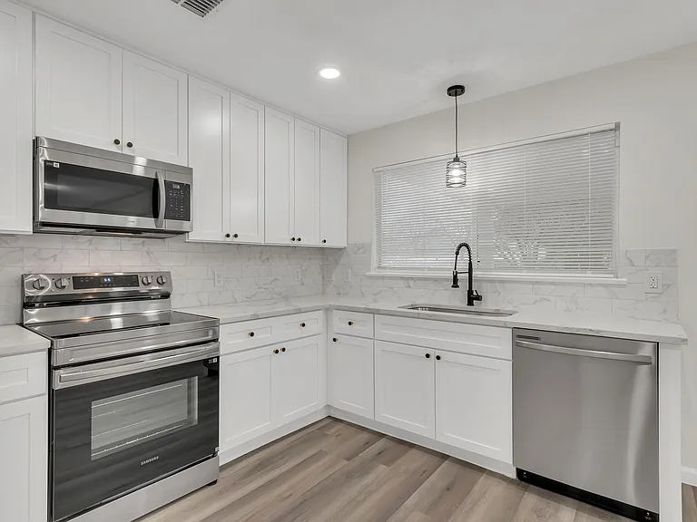 438 Stanley Falls Dr — Photo 25