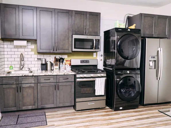 5756 1/2 Case Ave, North Hollywood, CA 91601