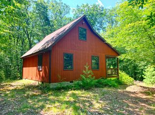 209 White Deer Lake Rd, Hawley, PA 18428