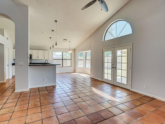 5th image of 2705 E Cathedral Rock Dr