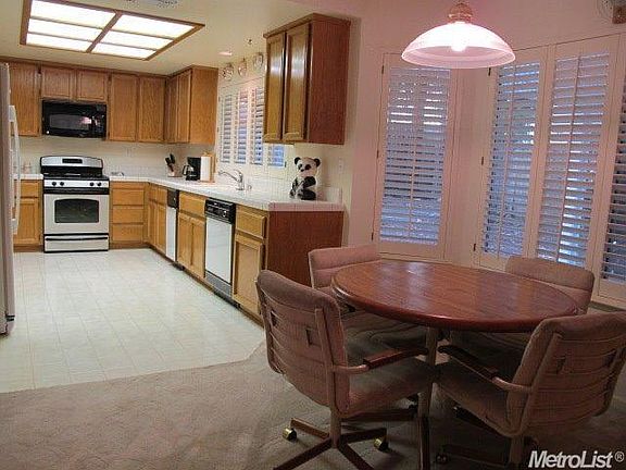 5th image of 5824 Pebble Creek Dr